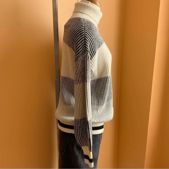 FUNSPORT Colorblock Ribbed Knit Turtleneck Sweater Size M Scandi Style - Picture 4 of 14
